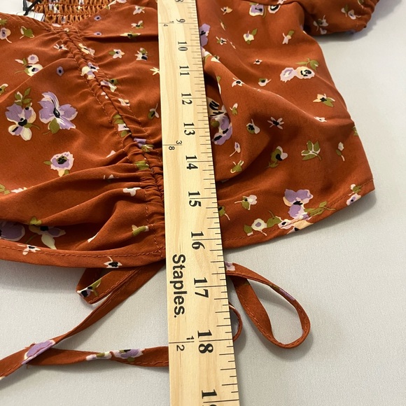Sanctuary NWT Brown Small Floral Crop Top, Puff Sleeves - Picture 15 of 15